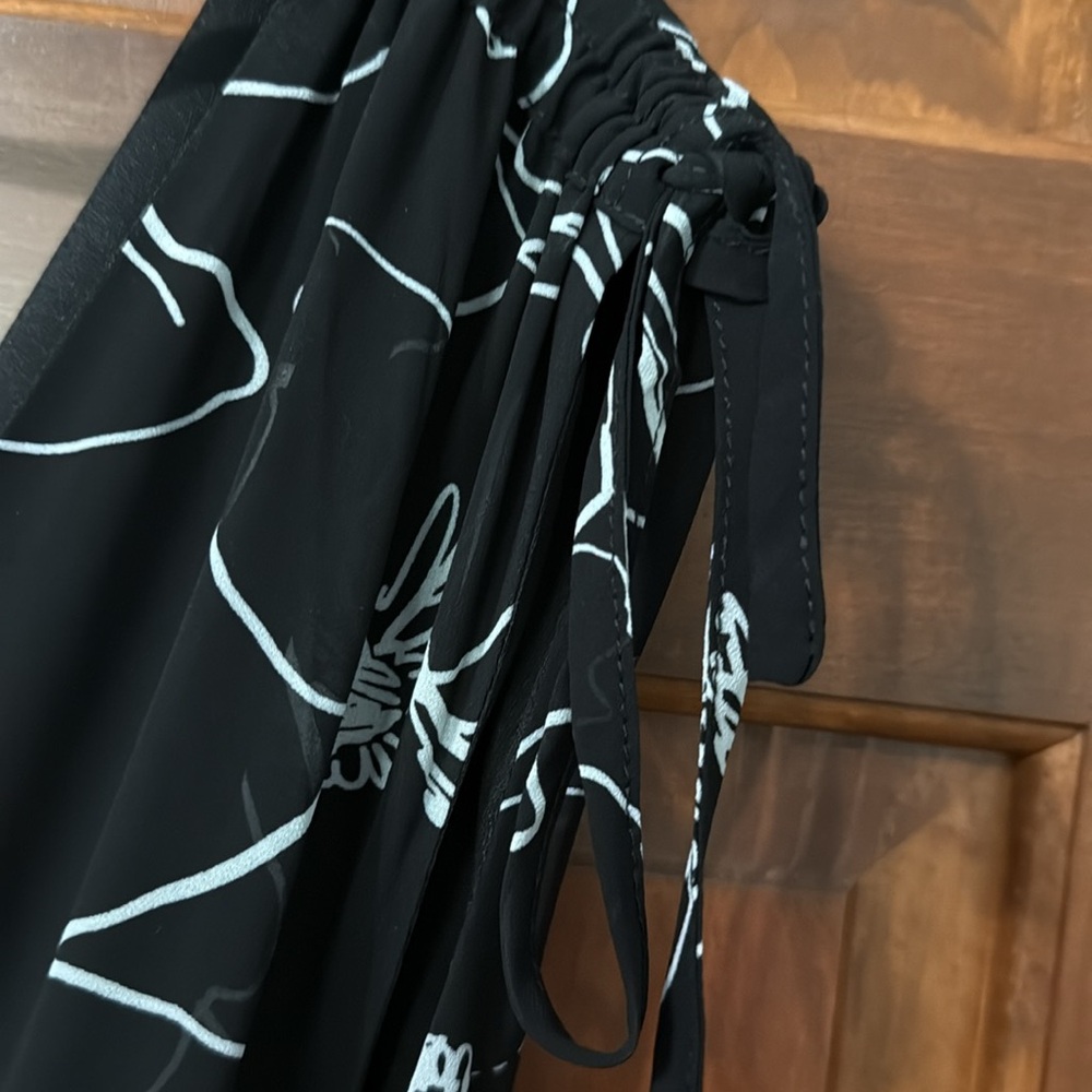 Black and white Maxi dress - Picture 3 of 12